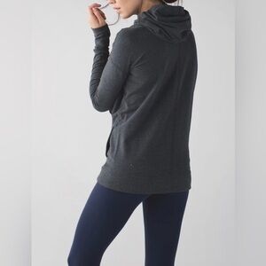 EUC Lululemon Stress Less Funnel Hoodie Grey Thumbhole Sweatshirt Size 10